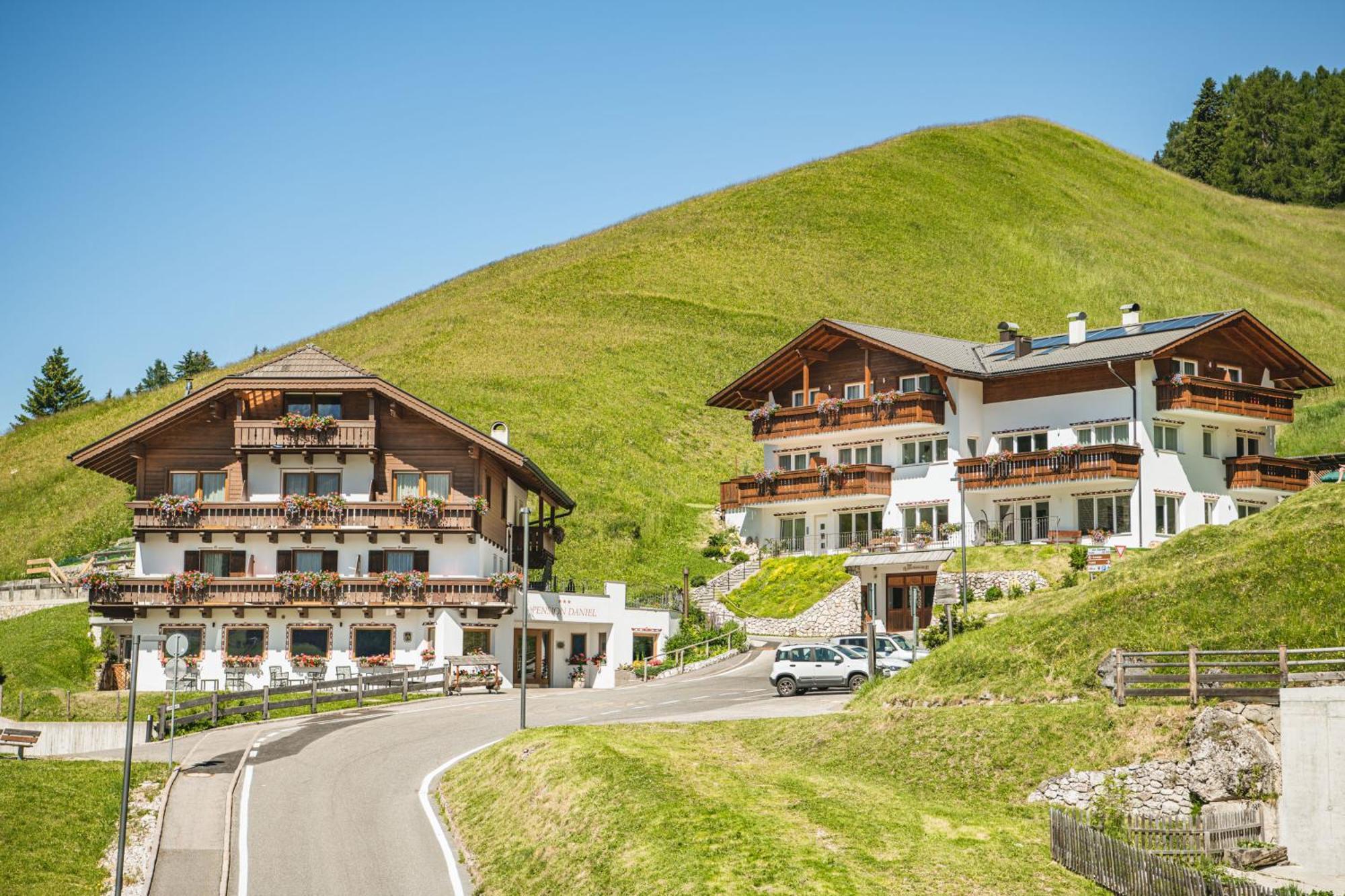 Hotel Daniel Apartments Wolkenstein in Gröden Exterior foto